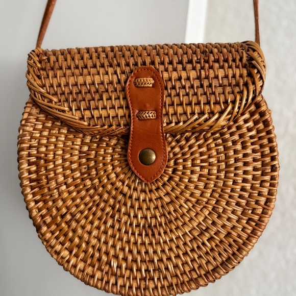 Bali Ata Rattan Crossbody Bag • Handwoven • Boho Straw Bag - Picture 9 of 10